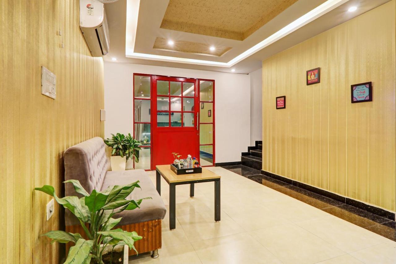 Townhouse Rama Inn.