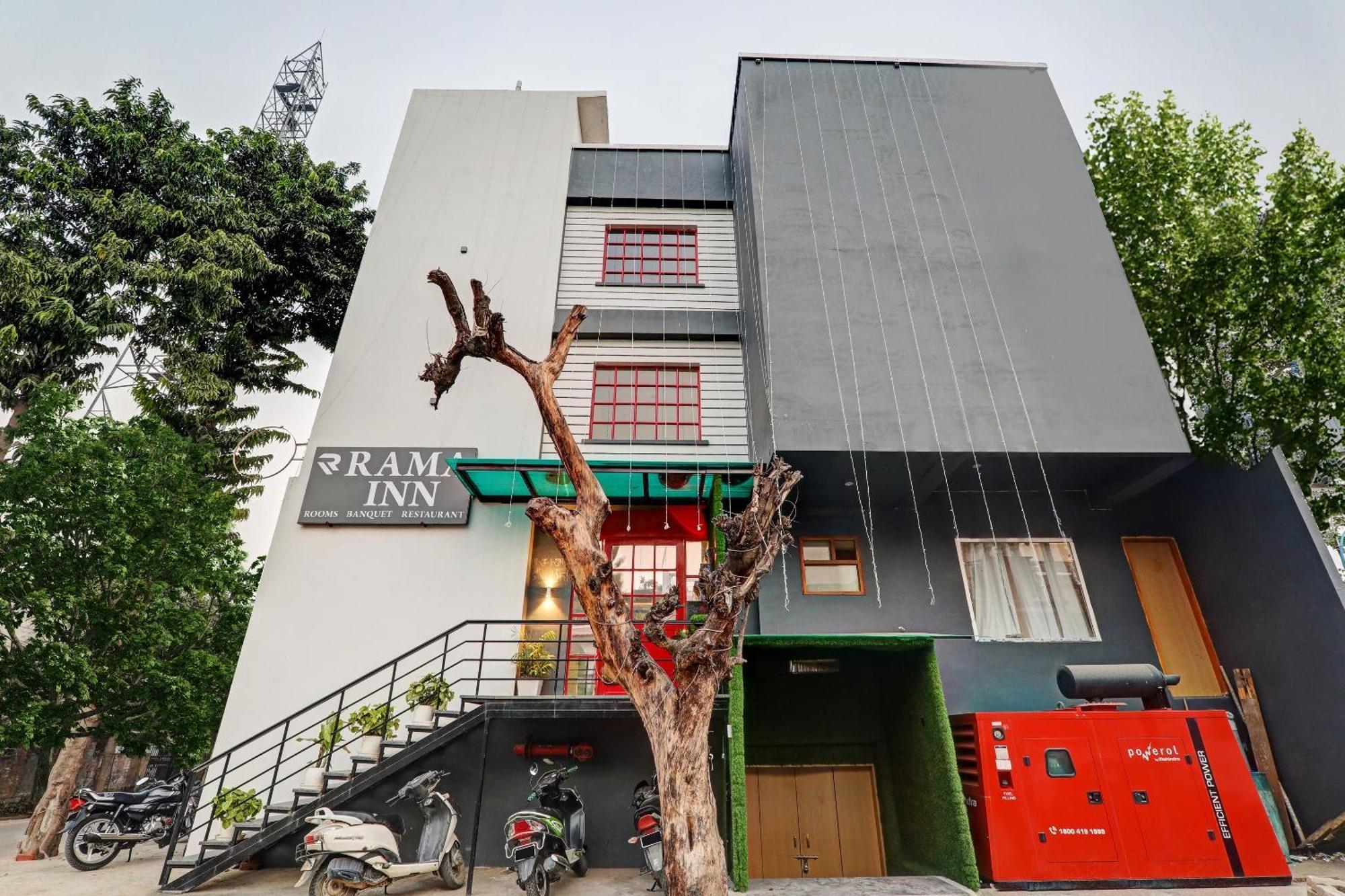 Townhouse Rama Inn. 4*