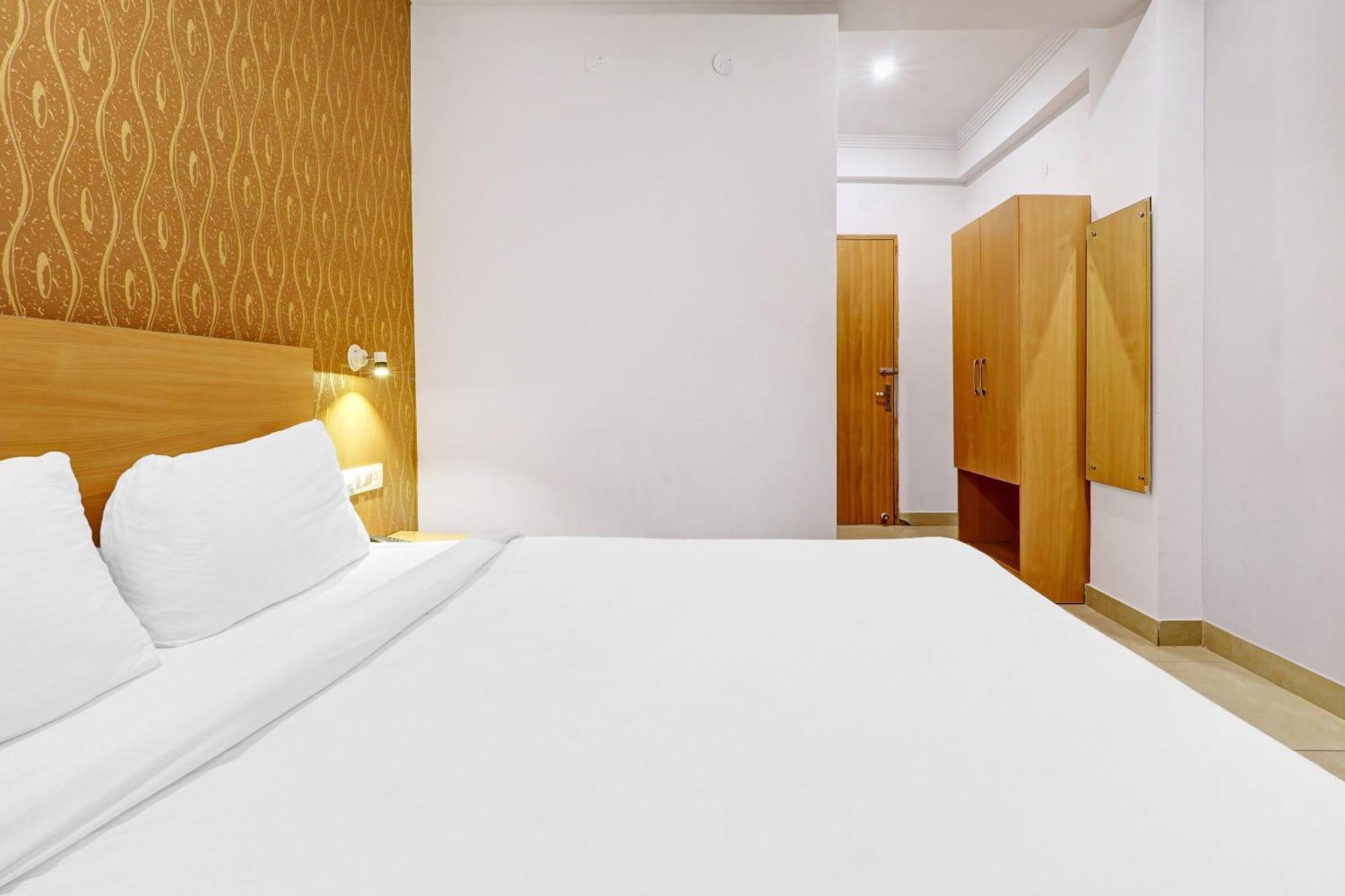 Townhouse Rama Inn. Hotel 4*