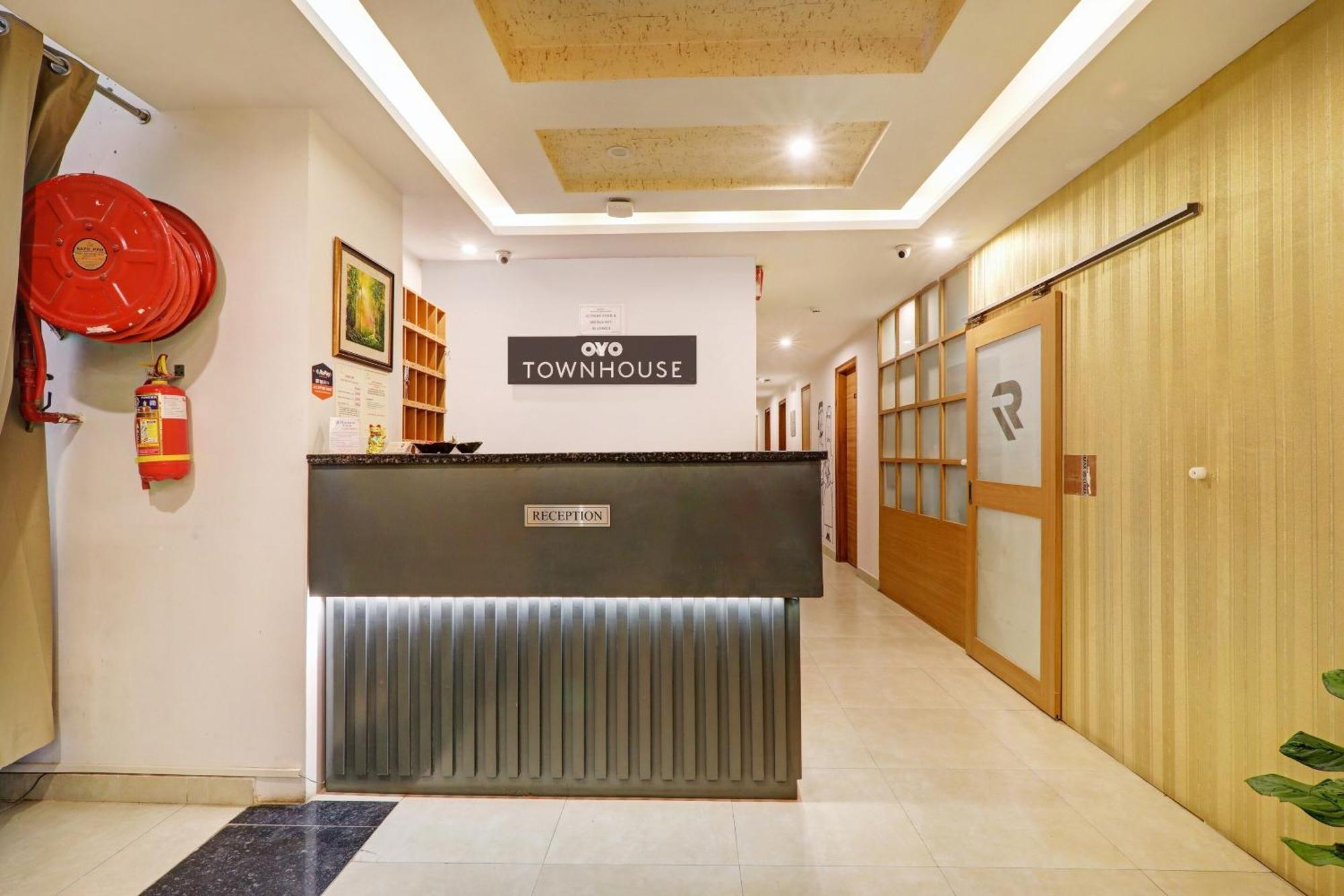 Townhouse Rama Inn. 4*